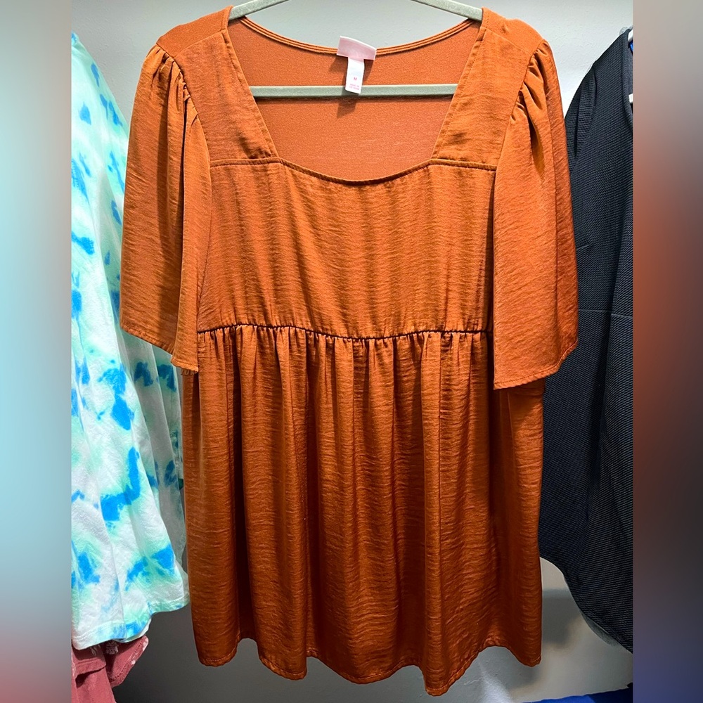 Flowy maternity top